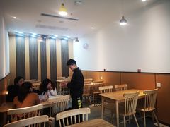 用餐区-辉哥富顺盐帮菜(西派国际店)