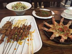 -亮亮烧烤(万松园店)