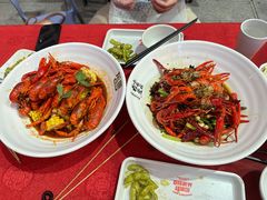 -龙巢盱眙龙虾·牛蛙·烧烤宵夜(八卦岭店)