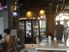 大堂-LENBACH兰巴赫西餐啤酒坊(大连东港店)
