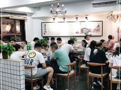 大堂-八两八金·莱芜特色炒鸡(市南漳浦路店)