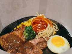 -汤姆家的牛排意面披萨(新城市广场店)
