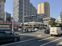 -珠海拱北口岸希尔顿欢朋酒店
