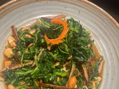青年拌菜-青年公社烤鸭(宝杨宝龙广场店)