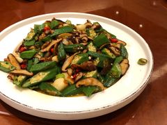 -吴记酱骨炖菜馆(康安路店)