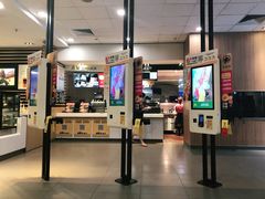 门面-麦当劳(龙洞店)