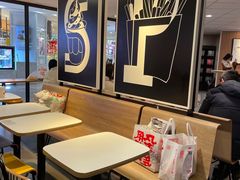 用餐区-麦当劳(平和堂店)