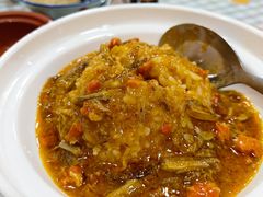 招牌黄金蟹黄捞饭-阿金大白·上海菜馆(新天地店)