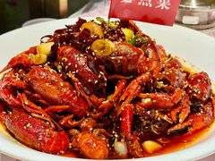 油焖小龙虾-侠舍·江湖烤全羊·大排档(沌口总店)