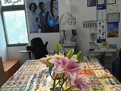 -天空之镜眼镜店蔡司依视路配镜授权零售店(望京颐堤港店)