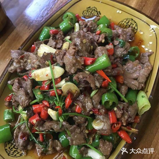 灵山土菜馆(兴盛路店)