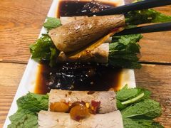 薄荷牛肉卷-滇越乘象云南餐厅(次渠店)