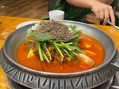 -喇喇排骨火锅·传统韩式脊骨汤(望京西园总店)
