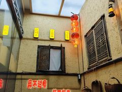 -泥糊破店小酒馆·团建聚餐(南京西路店)
