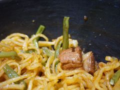 排骨焖面锅-蒙土乡铁锅焖面(东河店)