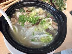 -闫家驴肉老店(华电一校店)