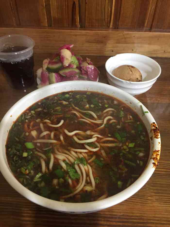 一窝丝蓬灰牛肉面-"都没开门了,店面在转让中.小伙伴别白跑了.