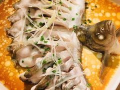 清蒸武昌鱼-莲餐厅·湖北菜·藕汤是头牌(愚园路店)