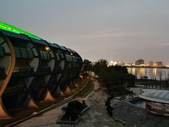 -上海滴水湖皇冠假日酒店