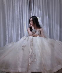 -莫小姐婚纱