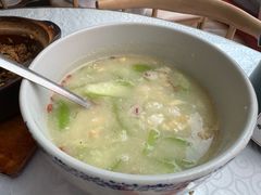 姜酒鸡汤浸丝瓜-小粤楼·怀旧粤菜(万辉国际广场店)