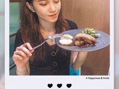 -La Mer Restaurant & Lounge