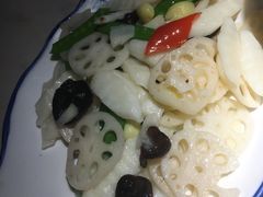 -韵秋荷(宝山龙湖天街店)