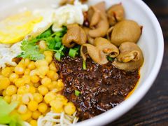 特色肥肠面-耙豌豆重庆小面