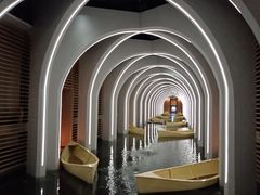 -涨巢·潮玩水疗局