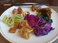 -南郊宾馆·风味自助餐厅·山东十六地市特色菜
