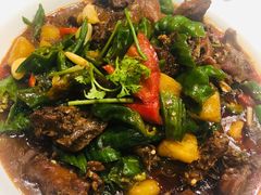 辣椒炒鸡-城南往事·鲁菜济南菜(龙奥万科店)
