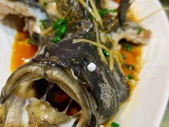 -三亚火车头万人海鲜广场