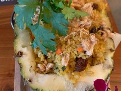 -Chom Cafe and Restaurant