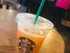 冰摇桃桃乌龙茶-星巴克(天津火车站店)