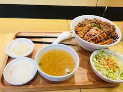 -熊吞·大碗丼烧肉饭(济宁万达广场店)