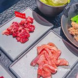 新鲜现切的嫩牛肉现烤真的巨巨巨香❗