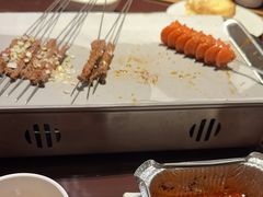 小五花-三个大叔烤羊肉串·歌手驻唱·碳烤鲜肉(西三旗店)