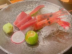 -铭牛烧肉·和牛海鲜自助(高新月牙湖店)