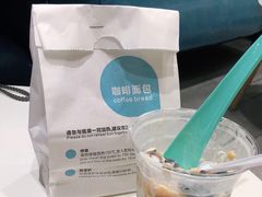 丁丁水果缤纷酸奶-丁丁&当当牦牛酸奶·酥油面包(官门口店)