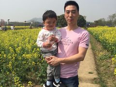-田园东方蜜桃村的田野营地