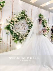 -艾米丽婚纱礼服