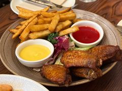 香炸鸡翅配薯条-Money Shops(愚园路店)