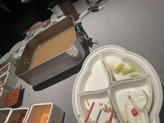 -左庭右院鲜牛肉火锅黑金店(陆家嘴中心店)