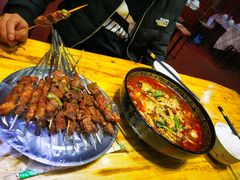-布尔津河堤夜市