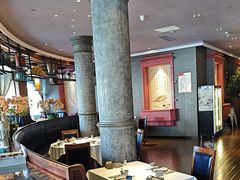 -八府香鸭·啫啫煲(华山路店)