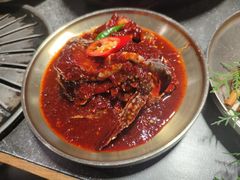 -草家酱蟹炭火烤肉店(珲春南路二店)