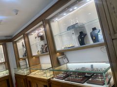 -品真阁华夏典当行(四通桥店)