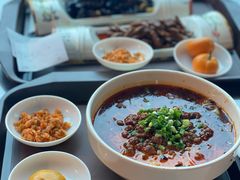 香辣牛肉米粉-小滨楼(渝都大道店)
