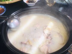 -大匠工房古船木艺术餐厅·猪肚鸡专门店(长白仙岛店)