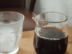 黑色安吉拉-MAISON门前杂货店